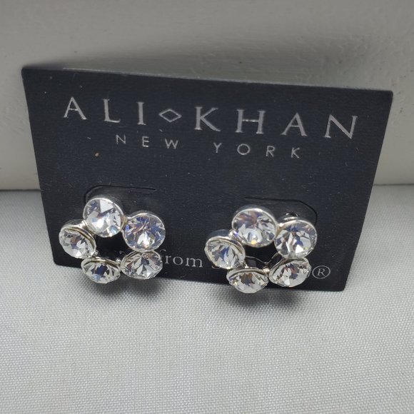 Ali Khan Swarovski crystal flower earring silver - Picture 3 of 3